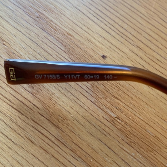 NWT Givenchy Gradient Sunglasses Gold Red 100% Authentic - Picture 11 of 12